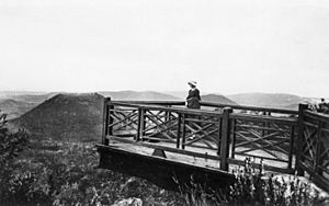 StateLibQld 1 119916 Lookout at Picnic Point, Toowoomba, Queensland, ca. 1928