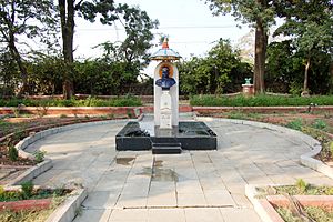 Chandrashekhar-agashe-bust-2