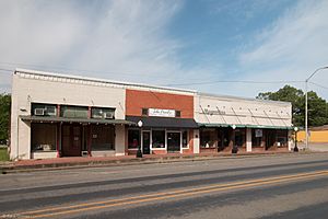 Buildings in downtown Hubbard