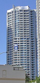 Towers of Chevron Renaissance in the GC HWY (cropped 1) - Skyline Central.jpg