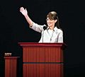 Palin waving-RNC-20080903 cropped
