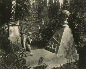 Cemiterio inglez, jazigo de Louis Christian Rumker - João Francisco Camacho (1833-1898), Francesco Rocchini (1822-1895) ML.FOT.3749.45