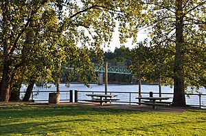 Sellwood Park along the Willamette River