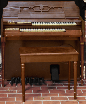 Wurlitzer Model 44 Electrostatic Reed Organ