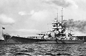 Bundesarchiv DVM 10 Bild-23-63-11, Schlachtschiff "Gneisenau"
