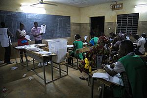 Couting ballots, Ouagadougou, 2015