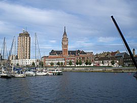 Dunkerque vue port.jpg