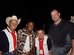 Freddie Mitchell, Jon Runyan, and Neal McCoy in 2003