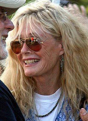 Kim Carnes with Mike MacDonald (cropped)