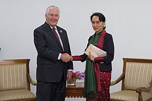Secretary Tillerson Meets With Burma State Counsellor Aung San Suu Kyi on Margins of ASEAN Summit in Manila (38371744712)