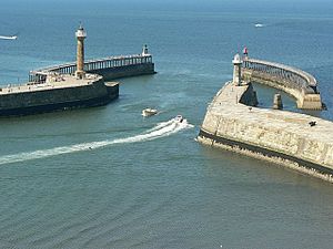 Whitby Harbour mouth - geograph.org.uk - 207434.jpg