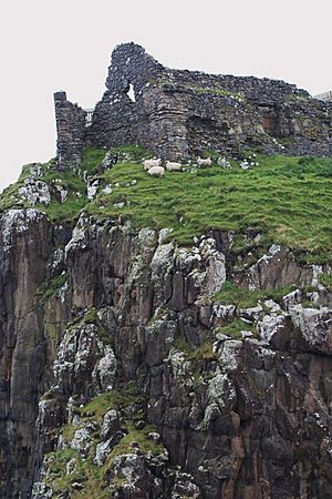 Duntulm Castle (cliff)