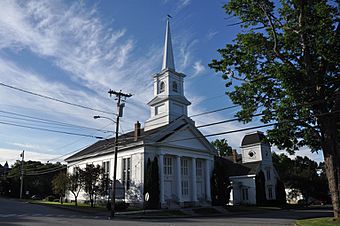 Elm Street Congregational Church and Parish House, Bucksport, Maine.jpg