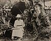 Elisabeth Krämer-Bannow auf einer Forschungsreise auf die Palau-Inseln im westl. Pazifik, 1909.JPG