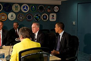 FEMA - 41223 - President Obama visits FEMA headquarters