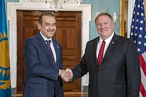 Secretary Pompeo Meets With Kazakhstani National Security Committee Chairman Karim Masimov (40739810603)