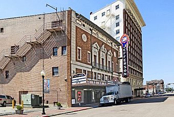 Jefferson Theatre, Beaumont, Texas.jpg