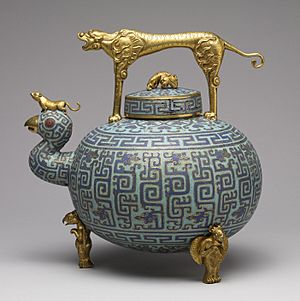 Chinese - Wine Pot - Walters 44569 - Side (cropped)