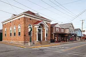 Borough building at the intersection of Washington and Extension Avenues, December 2014