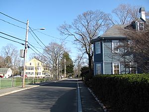 Looking southeast on Clifton Ave, Clifton MA