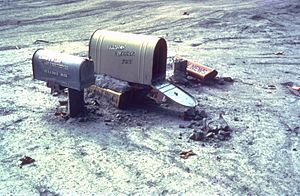 MSH80 mailboxes along cowlitz river 1980
