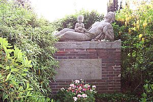 Modersohn Grave