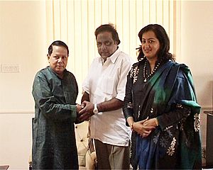 The Minister of State for Information & Broadcasting Shri M. H. Ambareesh and his wife Smt. Sumalatha calls on the Union Minister for Information & Broadcasting and Parliamentary Affairs, Shri Priyaranjan Dasmunsi