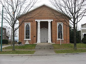 First Presbyterian Church of Wapakoneta.jpg