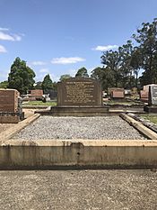 Grave of Billy and Dame Mary Hughes, 2017