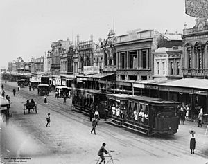 Trams and other vehicles on East Street, Rockhampton, 1923 (14148769909)