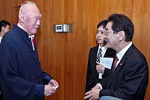 Lee Kuan Yew and Yoshito Sengoku 201205
