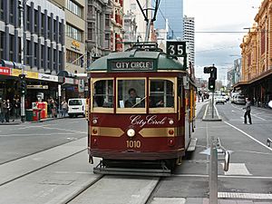 City-Circle-Tram,-cnr-Flinders&Elizabeth,-Melb,-12.08.2008