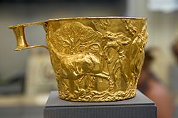 Golden cup from Vafio 1500 to 1450 BC, NAMA 1759 080874