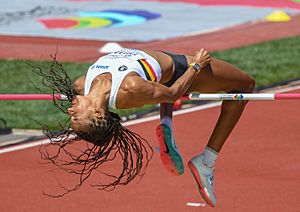 Nafissatou Thiam jumps at Oregon 2022