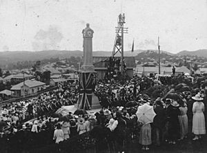 StateLibQld 1 109572 Unveiling of the Ithaca War Memorial in Paddington, Brisbane, 1922