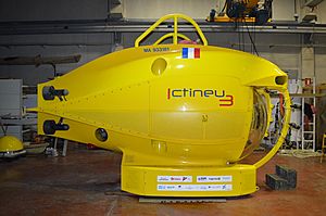 Vista de perfil del submarí Ictineu 3