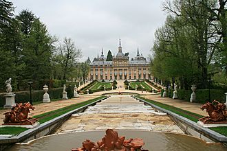 Palacio y Jardines de la Granja, vista frontal.jpg