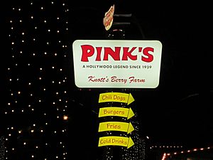 Pink's Hot Dogs at Knott's Berry Farm - panoramio