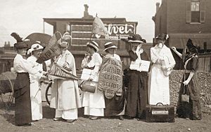 St. Louis Equal Suffrage League traveling across Missiouri in 1916