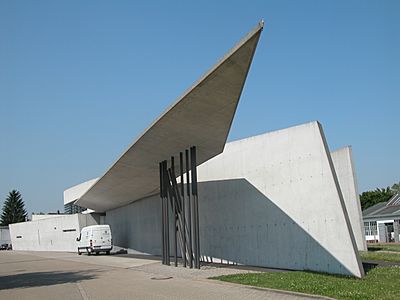 Vitra Campus - Hadid Fire Station - full view, blue sky
