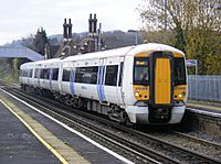 375308 arriving at Cuxton.jpg
