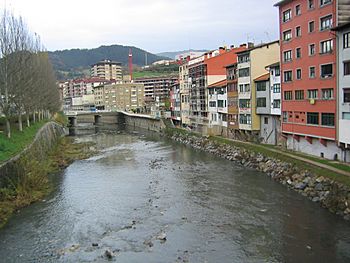 Elgoibar río Deba.JPG