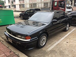1989 Mitsubishi Galant (E-E33A) AMG Sedan (13-10-2017) 01