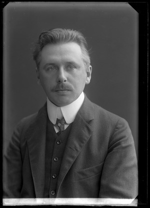 Armas Järnefelt, conductor, portrait 1907 - SMV - GJ045