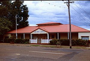 Cook Shire Council Chambers (1996).jpg