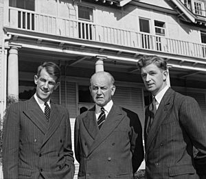Sir Edmund Hillary, Sir Willoughby Norrie, and George Lowe at Government House, Wellington, 1953
