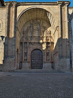 Iglesia de Santa María (Alarcón, Cuenca). Portada meridional