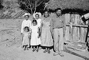 1945 familia achiutleca