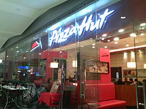 Pizza Hut (SM City BF Parañaque branch) storefront
