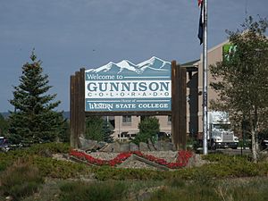 Welcome to Gunnison (from the East)
